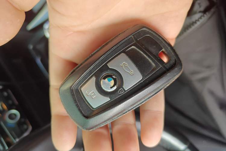 Used BMW 3 Series 2016 320i Fashion Model
