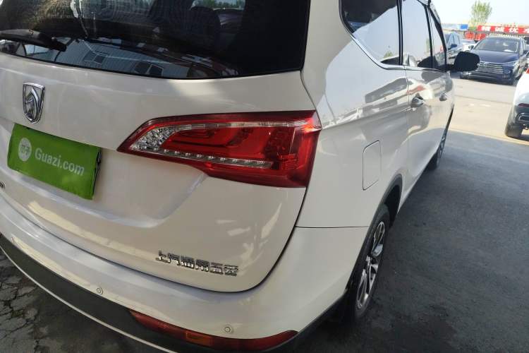 Used Baojun 730 2017 1.8L iAMT Prestige Version 7 Seats