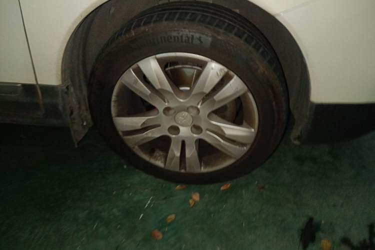 Used Peugeot 3008 2015 2.0L Automatic Trend Edition
