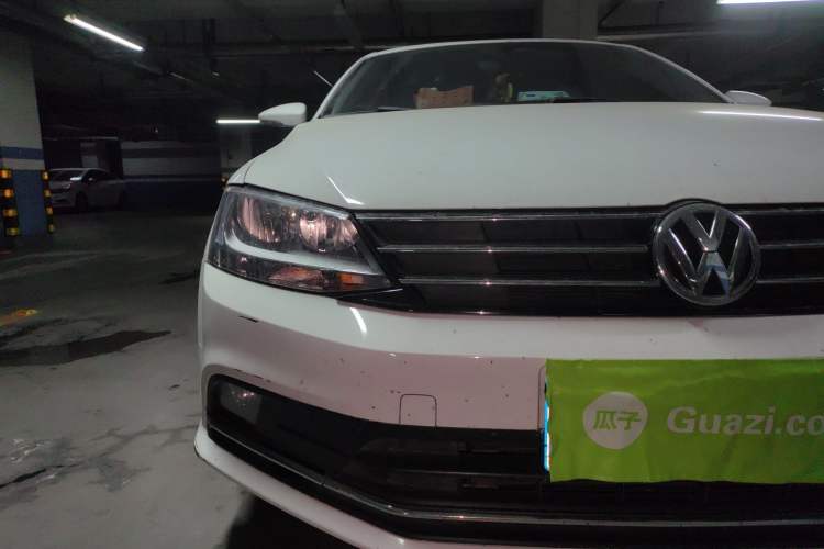 Used Volkswagen Sagitar 2017 180TSI Automatic Luxury Edition
