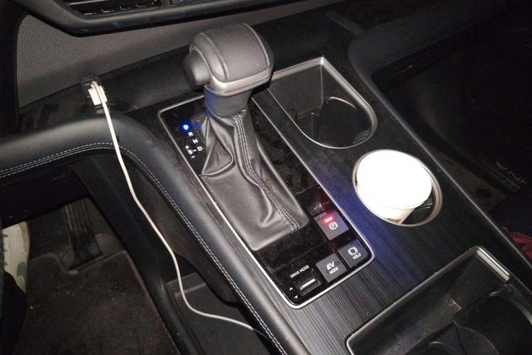 Used Toyota SIENNA 2024 2.5L Hybrid Four-Wheel Drive Prestige Edition Gear Lever