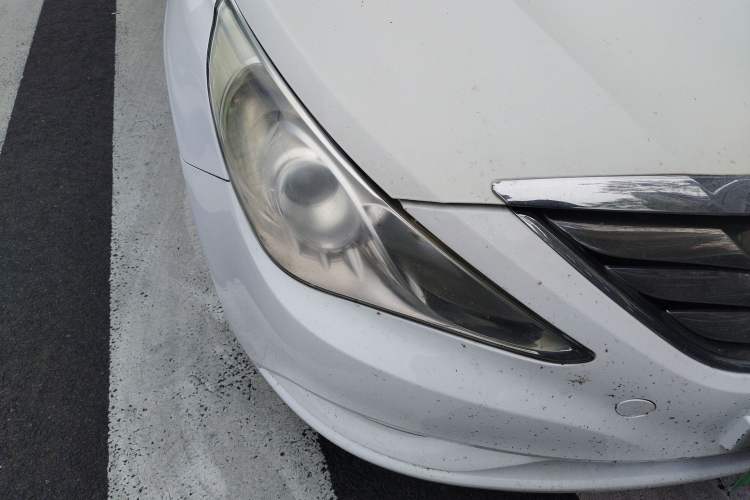 Used Hyundai Sonata 2011 2.0L Automatic Supreme Edition Right Front Headlight