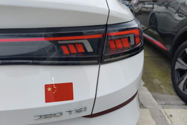 Used Volkswagen Lamando 2023 Lavida L 280TSI DSG Cool & Spicy Edition