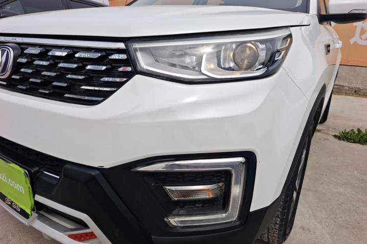 Used CHANGAN CS55 2018 1.5T Automatic Colorful Edition China V Standard
