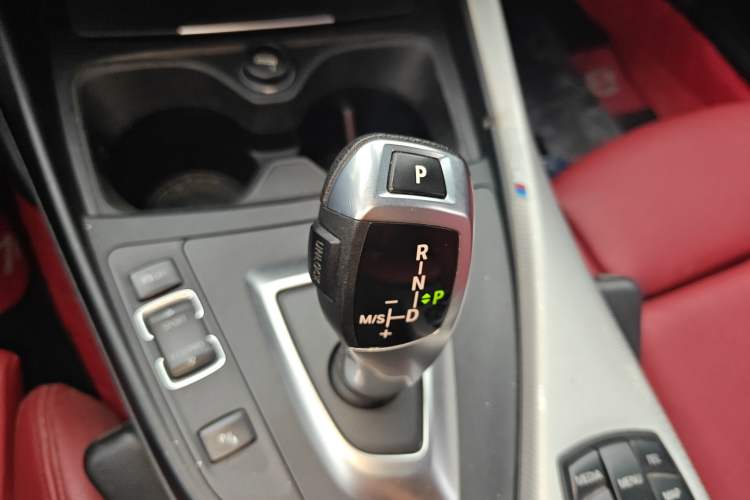 Used BMW 2 Series 2015 220i Convertible Coupe Leading Model
