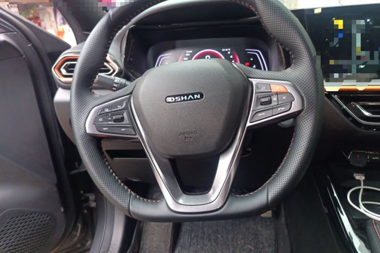 Used CHANGAN OSHAN X5 2022 Sport Edition 1.5T DCT Hurricane Sonic Steering Wheel