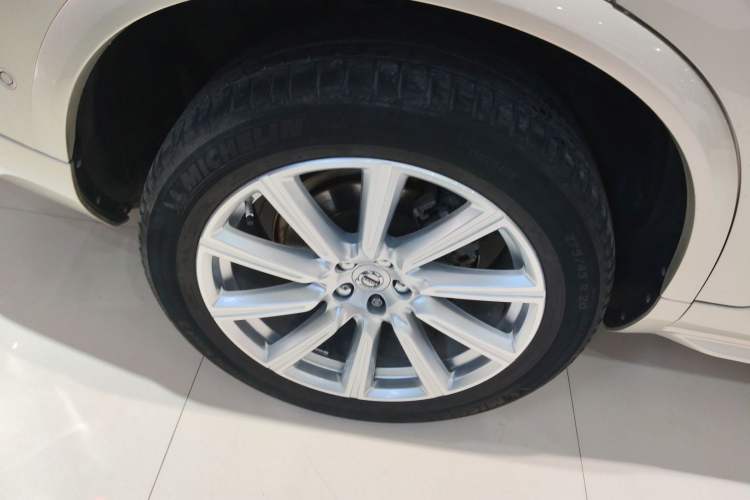 Used Volvo XC90 2015 T6 Luxury Edition 5-seater Right Rear Wheel Hub