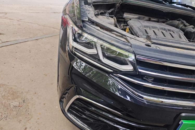 Used Volkswagen Tiguan L 2023 330TSI Automatic Two-Wheel Drive R-Line Flagship Edition Right Front Headlight