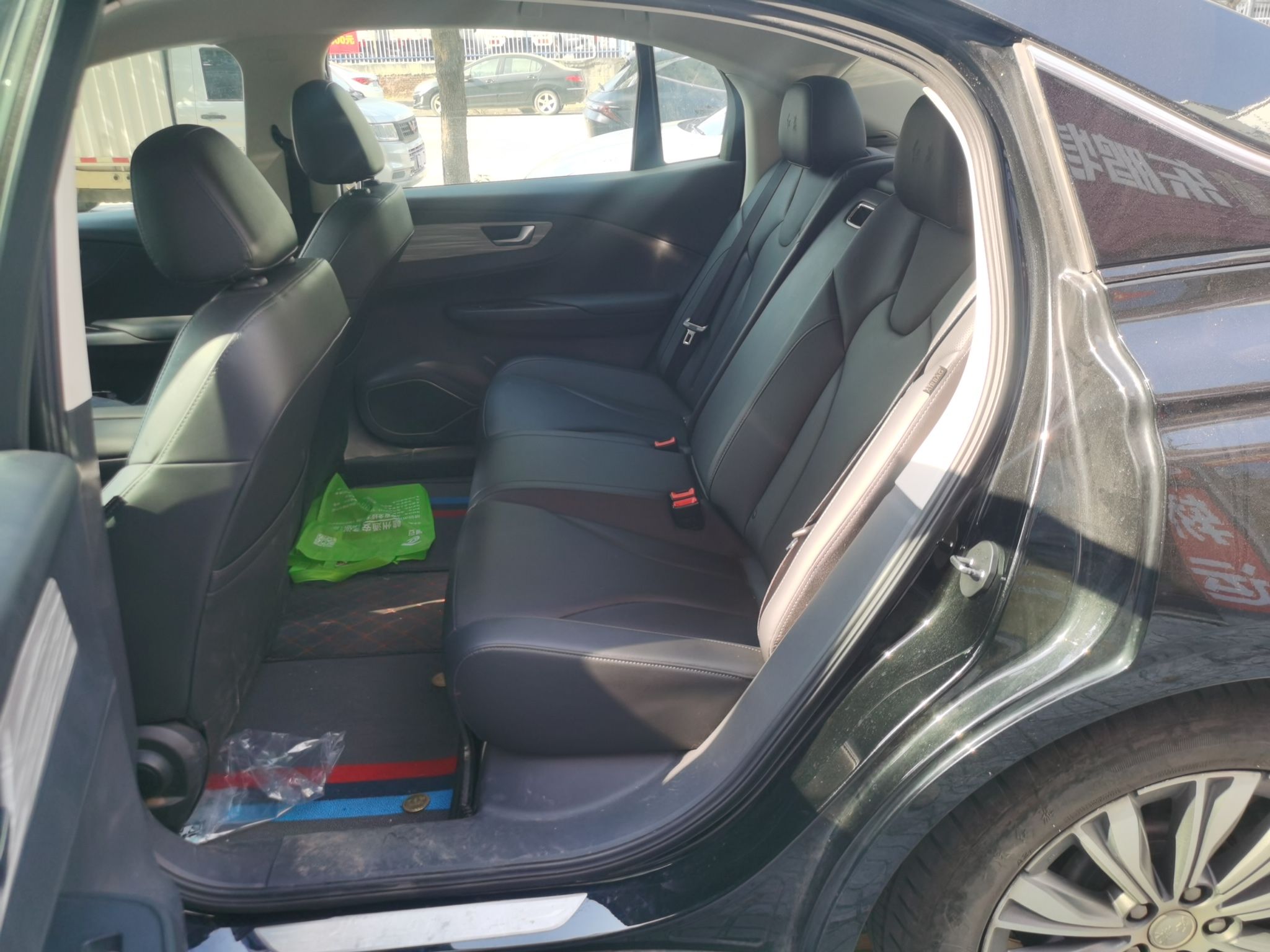 Hongqi E-QM5 2023 620km PLUS — снимка 17