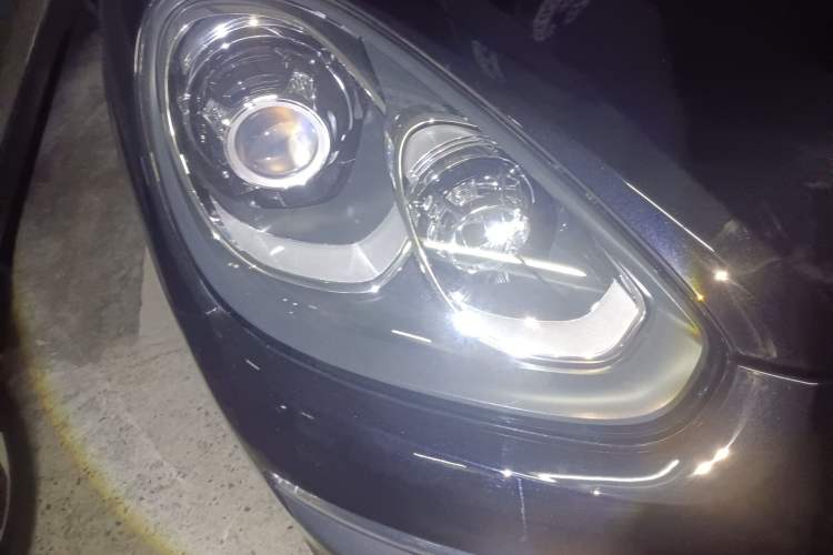 Used Porsche Cayenne 2015 Cayenne 3.0T Right Front Headlight