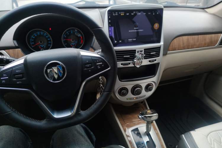 Used Buick Excelle 2015 1.5L Automatic Classic Model Audio And AC Panel