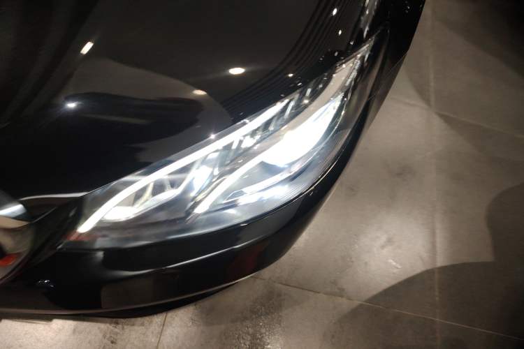 Used Mercedes-Benz E-Class 2020 Restyled E 300 L Exclusive Edition Left Front Headlight