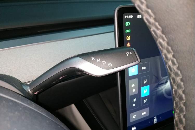 Used Tesla Model Y 2024 Rear-Wheel-Drive Version
