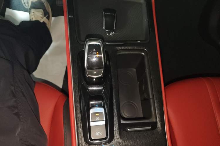 Used Dongfeng Aeolus Yixuan MAX 2021 1.5T Ultra-Stylish Trendsetter Edition