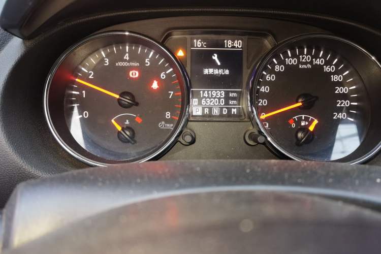 Used Nissan Qashqai 2011 2.0 XV Lea CVT 2WD Odometer Close Up