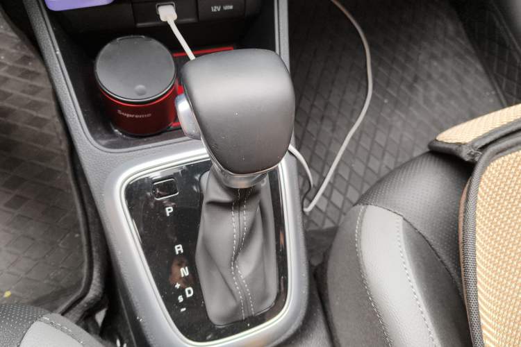 Used Kia kx1 Stonic 2021 1.4L Automatic Fun Edition
