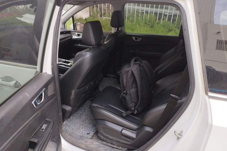 Used Wuling Jiachen 2022 1.5T CVT Smart Luxury Version Left Rear Seat