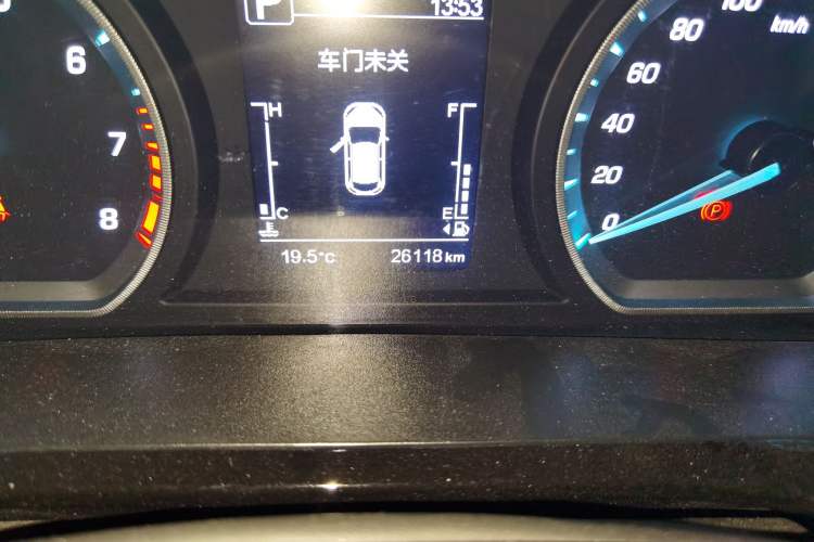 Used CHANGAN OSHAN X5 2021 1.6L CVT Comfort Model Odometer Close Up