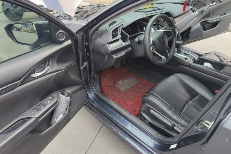 Used Honda Civic 2016 220TURBO CVT Luxury Edition