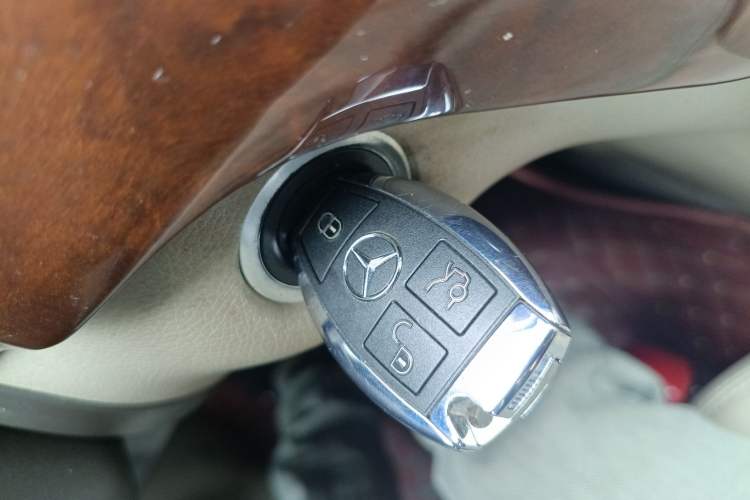 Used Mercedes-Benz M-Class 2014 ML 400 4MATIC Dynamic Model
