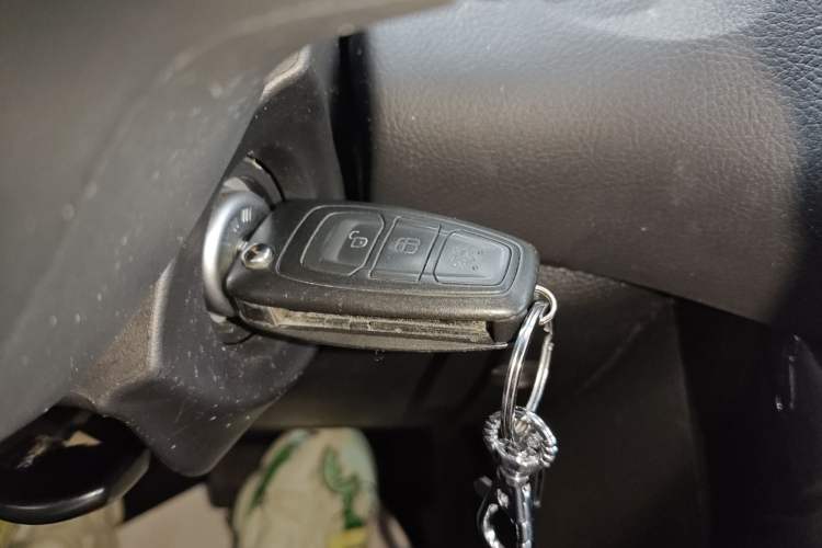 Used Ford Focus 2018 Hatchback Classic 1.6L Automatic Trendy SmartDrive Edition
