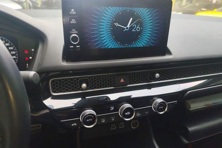 Used Honda Civic 2022 240TURBO CVT Dynamic Edition Audio And AC Panel