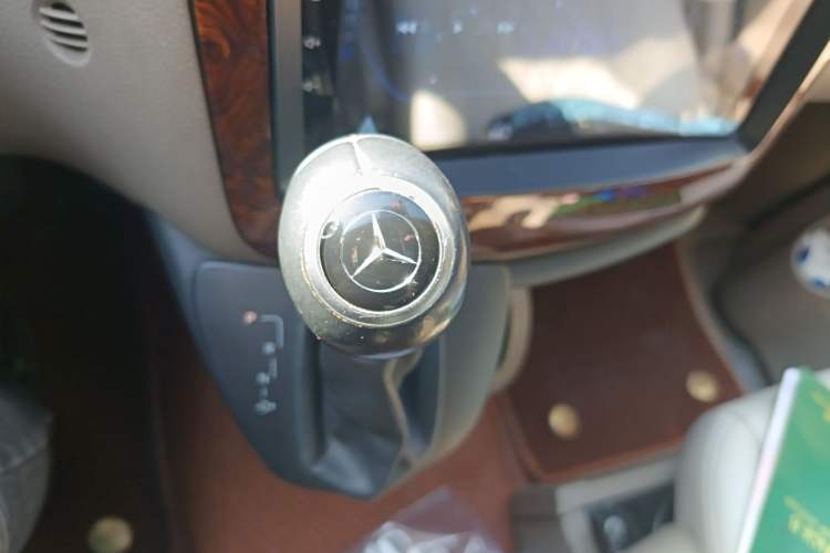 Used Mercedes-Benz Viano 2013 3.0L Hospitality Edition
