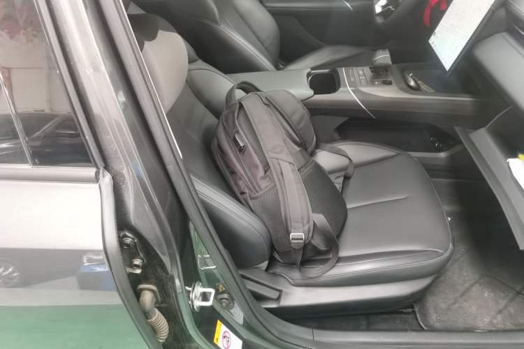 Used CHANGAN Eado 2024 1.5T GDI Automatic Prestige Edition Right Front Seat