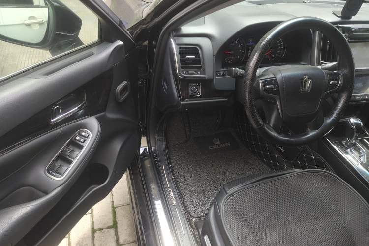 Used Toyota Crown 2015 2.0T Fashion Edition