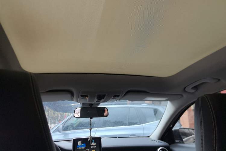 Used Mercedes-Benz GLA 2016 GLA 220 4MATIC Fashion Edition Headliner