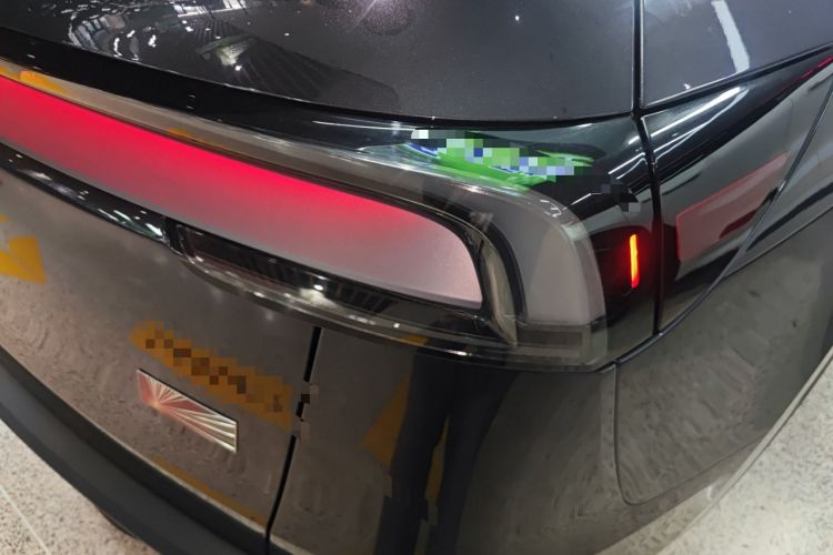 Used Tesla Model Y 2025 Long-Range All-Wheel Drive First Edition