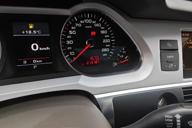 Used Audi A6L 2011 2.4L Comfort Edition Odometer Close Up