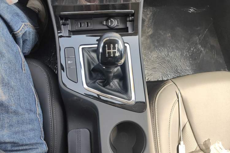 Used Chery Arrizo 5 2025 Excellence Version 1.5L Manual Fashion Edition
