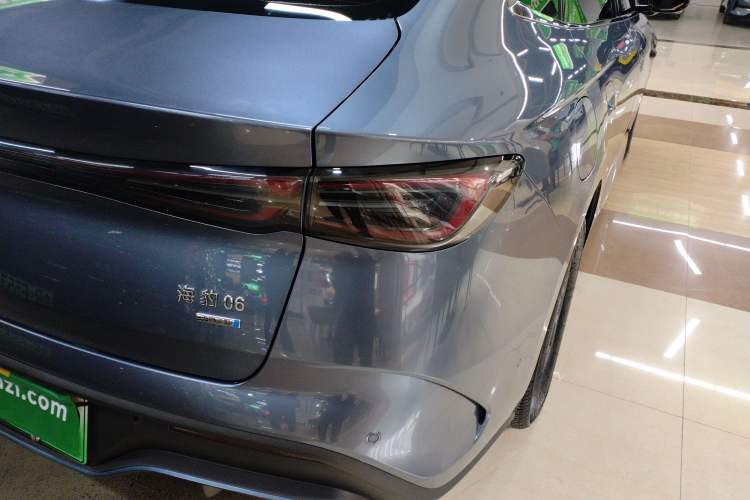 Used BYD Seal 06 New Energy 2025 DM-i Smart Drive 80KM Luxury Model Right Rear Taillight