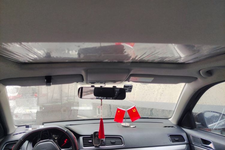 Used Volkswagen Lavida 2015 1.6L Manual Comfort Edition
