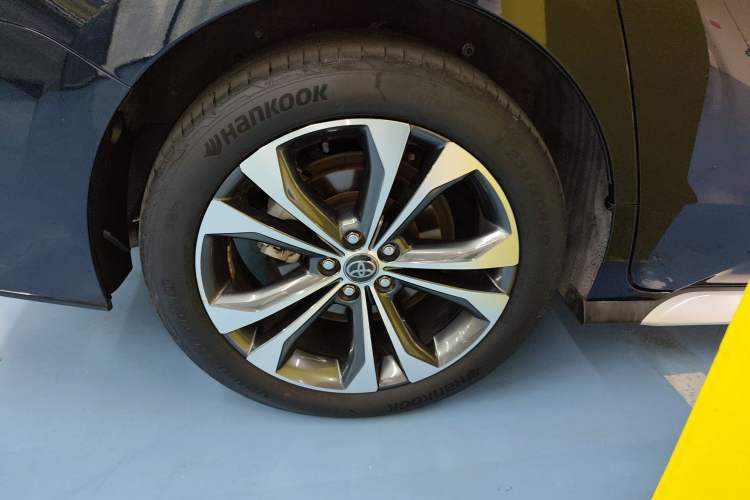 Used Toyota Granvia 2023 2.5L Hybrid Flagship VIP Edition Exterior 5