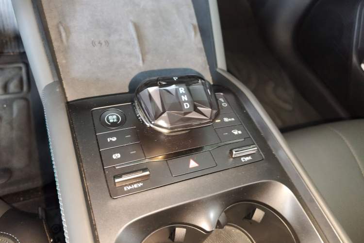 Used BYD Qin L 2025 DM-i Smart Drive 120KM Superior Model
