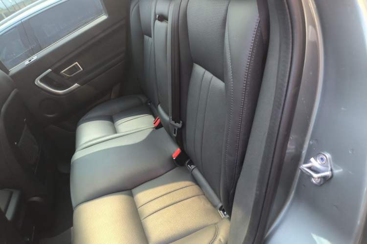 Used Land Rover Discovery Sport 2018 240 PS SE Version