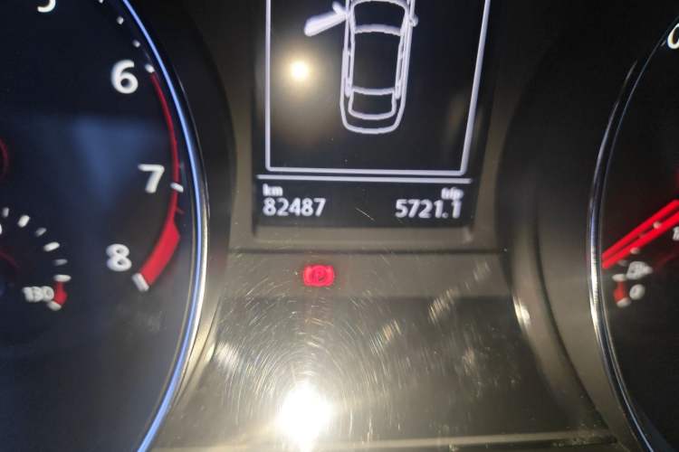 Used Volkswagen Magotan 2019 330TSI DSG Luxury Model China V Standard Odometer Close Up