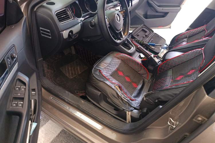 Used Volkswagen Sagitar 2017 230TSI Automatic Comfort Version