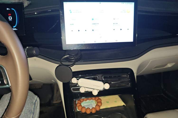 Used BYD Qin PLUS 2023 Champion Edition DM-i 55KM Leading Model Audio And AC Panel