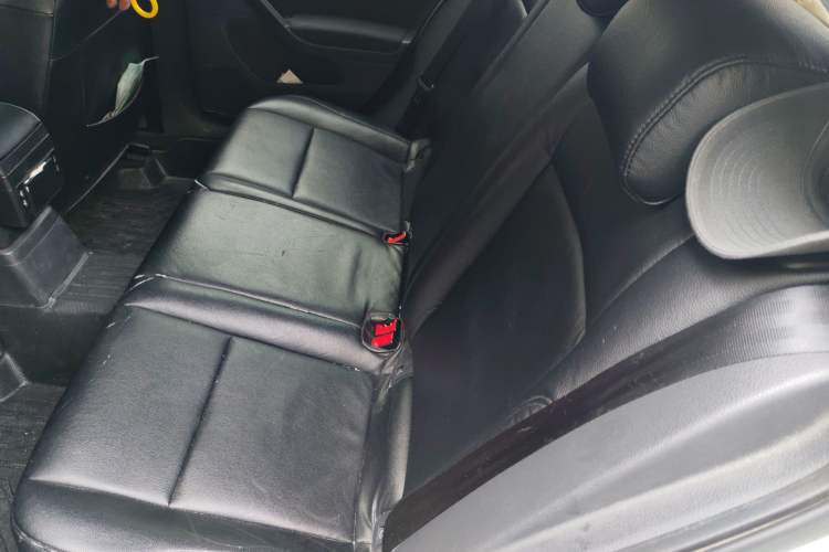 Used Volkswagen Golf 2016 1.6L Automatic Fashion Model Left Rear Seat