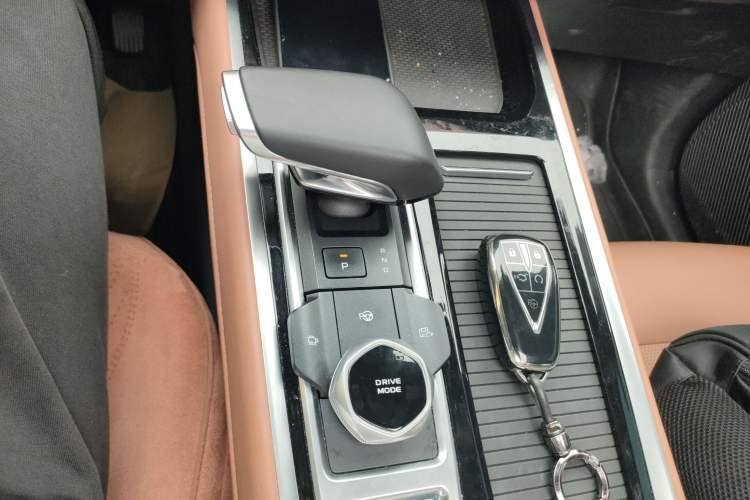 Used CHANGAN NEVO Q05 2024 Truly Delicious Version 125 Excellence Edition CATL