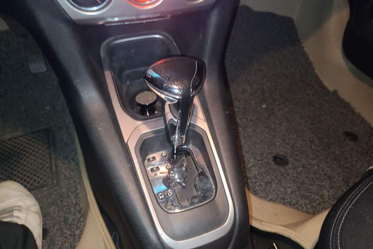 Used Peugeot 301 2014 1.6L Automatic Luxury Edition
