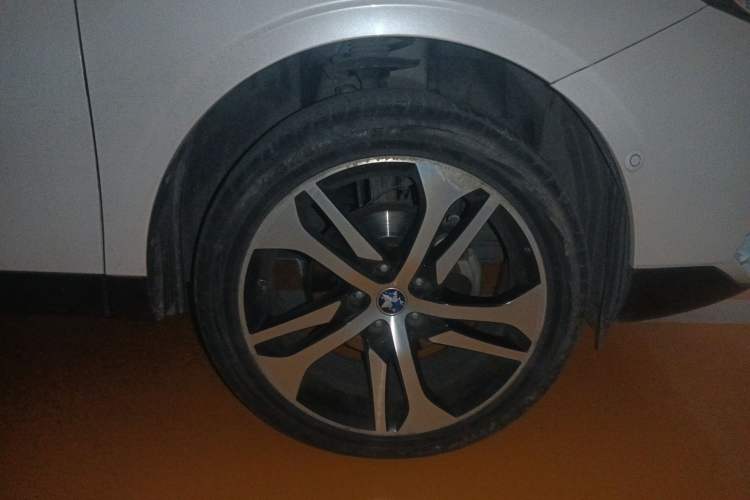 Used Venucia T90 2017 2.0L CVT Leading Edition