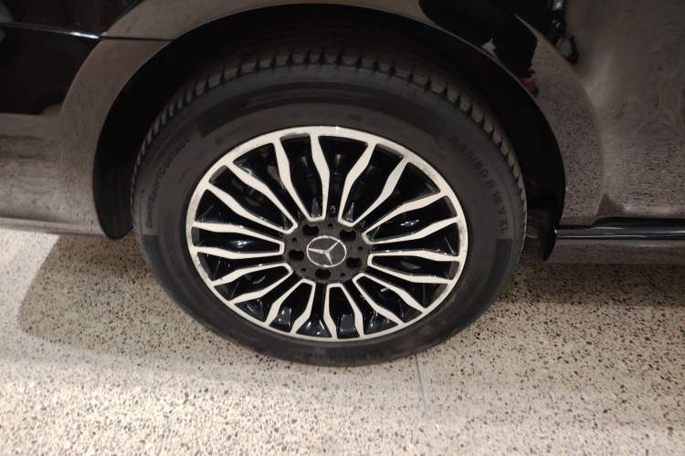 Used Mercedes-Benz V-Class 2017 V 260 L Prestige Extended Edition
