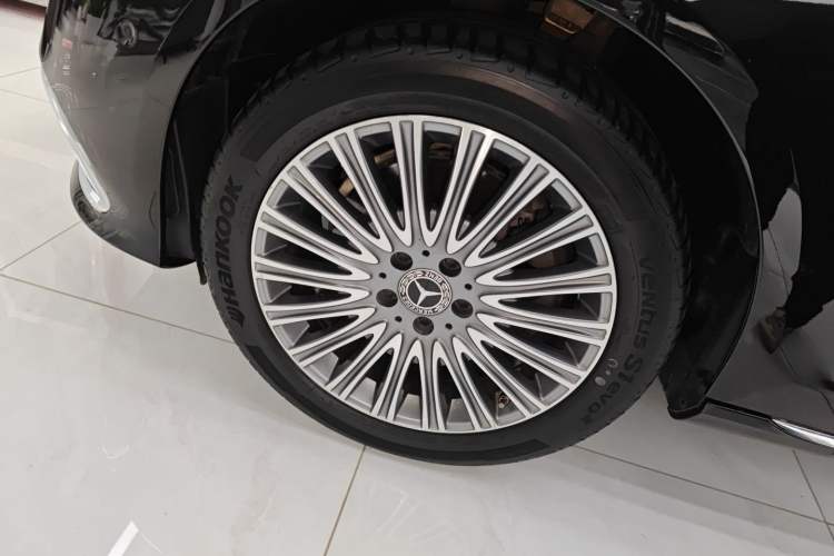 Used Mercedes-Benz E-Class 2022 E 300 L Stylish Model