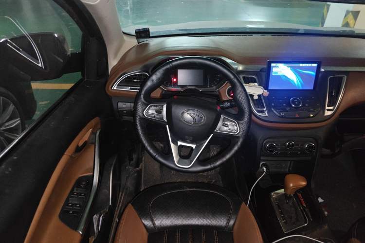 Used Soueast DX7 2017 1.5T Automatic Luxury Model
