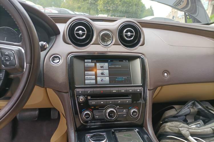 Used Jaguar XJ 2015 XJL 2.0T Elegance Business 80th Anniversary Limited Edition
