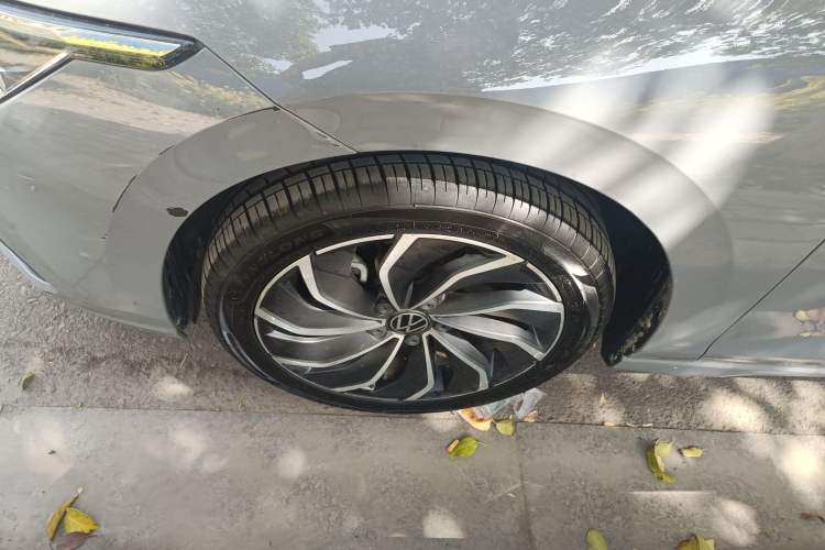 Used Volkswagen Golf 2021 280TSI DSG Pro Left Front Wheel Hub